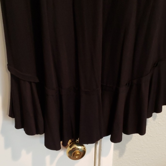 Black dress with ruffle bottom - Picture 2 of 2